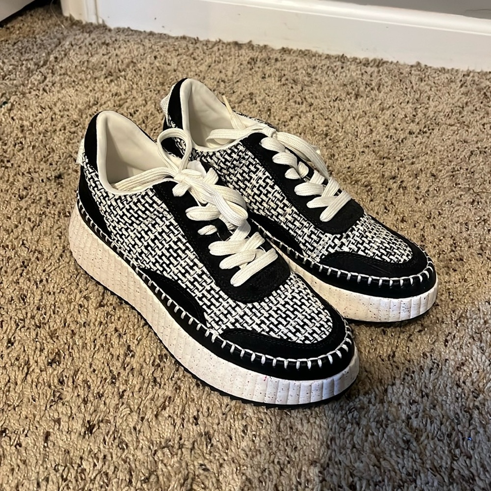 Universal Thread Sneakers